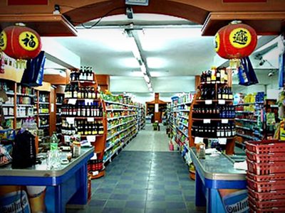 Coronavirus: cierran un supermercado chino, tras detectar un caso positivo