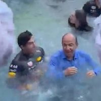 Felipe Calderón festejó con chapuzón triunfo de "Checo" Pérez en el Gran Premio de Mónaco (Video)