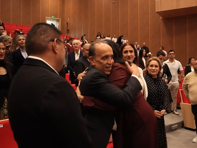 Exprocurador de Aguascalientes acusado de tortura reaparece en evento morenista