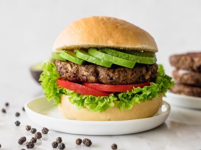 No gastés fortuna en carne: así podés preparar deliciosas hamburguesas con porotos