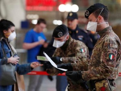 Italia, un país de "zombis" con tapabocas