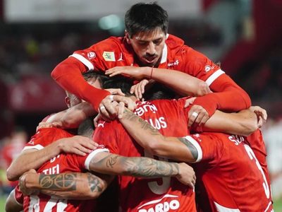 Además de Loyola: otra figura de Independiente podría marcharse a Europa
