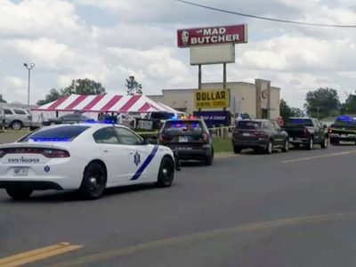 Tiroteo en tienda de comestibles deja tres muertos y 10 heridos en sur de Arkansas