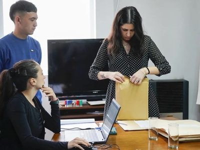 Tres empresas presentaron ofertas en la licitación para la compra de vehículos para el EPEN