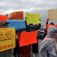 Desplazados por la violencia protestan en el Consulado de EU en Tijuana