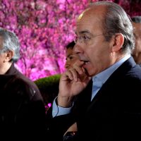 Anaya 'es deshonesto y está tocado” y AMLO "puede dañar al país": Calderón