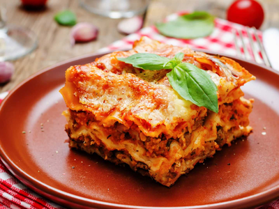 Quién dijo que para la lasagna había que amasar: fijate esta receta exprés con una tapa pascualina