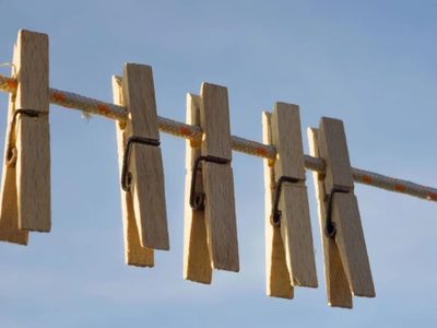 DIY con broches de madera: cómo transformar tus pinzas de ropa en objetos decorativos para la mesa