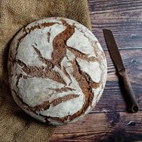 Pan de linaza keto con solo 3 ingredientes: tan esponjoso como una nube, lleno de fibra y muy delicioso