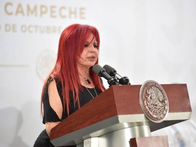 Eres el guía, el libro, el poema; vamos a seguir cumpliendo con tu ley: las loas de Sansores a AMLO