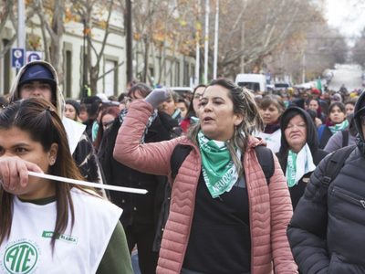 Quieren modificar el convenio colectivo de trabajadores de la Salud antes del cambio de gobierno