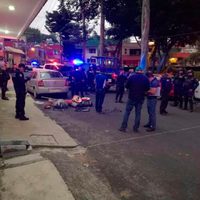 Dejan tres cuerpos decapitados y con adornos patrios, en Xalapa