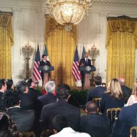 Peña Nieto ofrece un diálogo 'franco y abierto” con Clinton o Trump