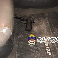 Su ex lo denunció por violencia de género y le encontraron armas y sustancias ilegales