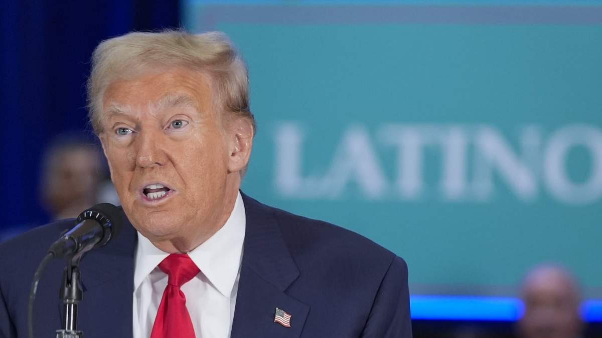 Trump participa en un evento con líderes latinos en Doral, Florida