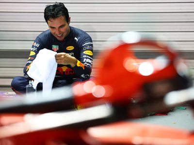"Checo" Pérez logra su cuarta victoria en la F1; FIA podría sancionarlo