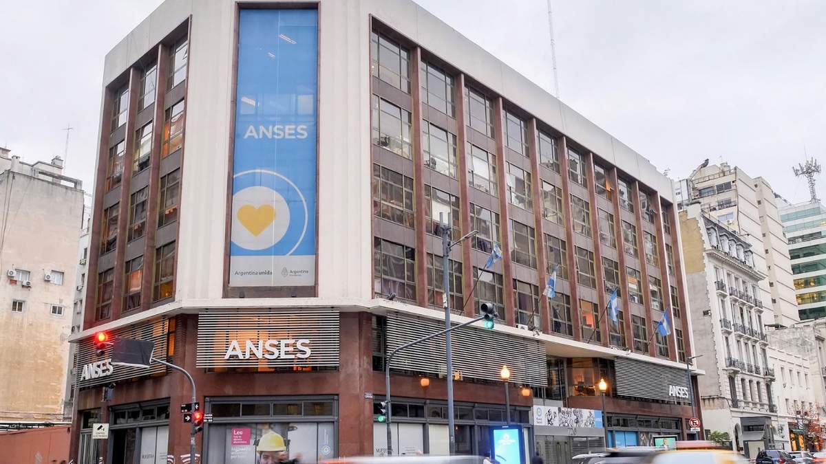 La ANSES se encarga del pago de jubilaciones y prestaciones sociales. Fuente: (X)