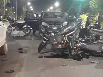Conductor alcoholizado embistió un control de tránsito en Mosconi y Leguizamón