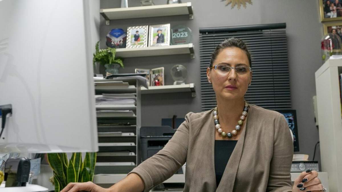 Dorota Mani durante una entrevista en su oficina en Jersey City, Nueva Jersey