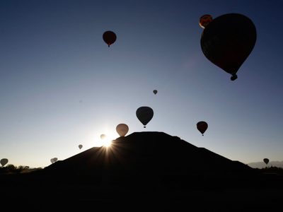 Van seis incidentes con globos aerostáticos en Teotihuacán desde 2022; piden al gobierno intervenir