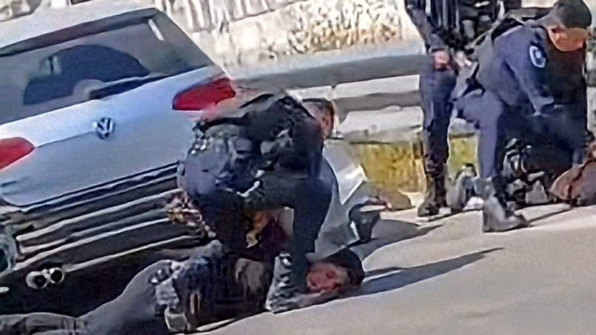 Los presuntos agresores al momento de su detención