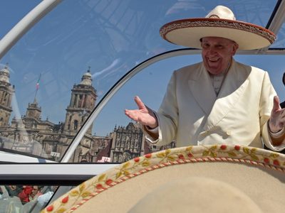 Papa Francisco y México: condenas al narcotráfico, silencio sobre Ayotzinapa y críticas a AMLO