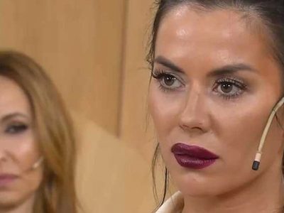 ¿No les dio asquito? El extraño ritual de Karina Jelinek. ¡Con un corcho!