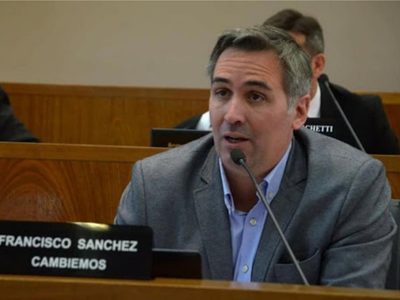 El opositor Francisco Sánchez quedó en la mira: pretenden su suspensión inmediata