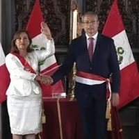 La presidenta Boluarte toma juramento al nuevo gabinete peruano con Pedro Angulo como primer ministr
