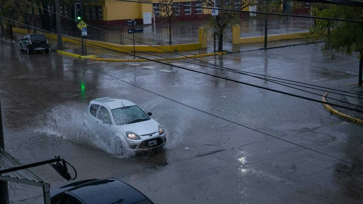 Lluvia en Viedma. Fuente: (Twitter)