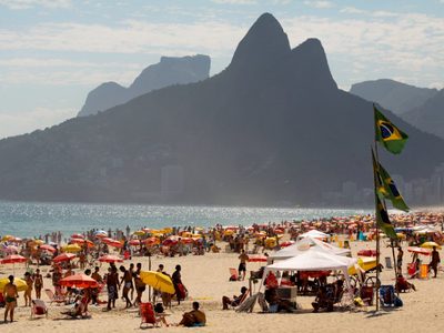 En Brasil, dos turistas argentinos que viajaron a ver a Racing fueron baleados en medio de un robo