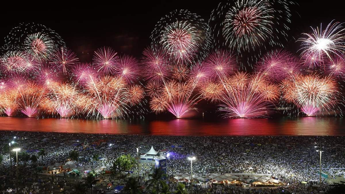 Réveillon, la tradicional fiesta de fin de año de Río de Janeiro. Fuente: (Twitter)