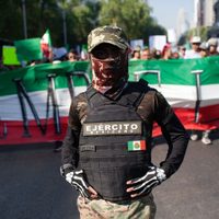 AMLO sobre la marcha de militares: "que se les respete su derecho a disentir"