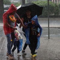 Ondas tropicales 10 y 11 provocarán lluvias fuertes e intensas el martes en los siguientes estados