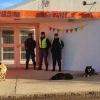Centenario: un jardín de infantes está en medio de graves episodios de violencia callejera