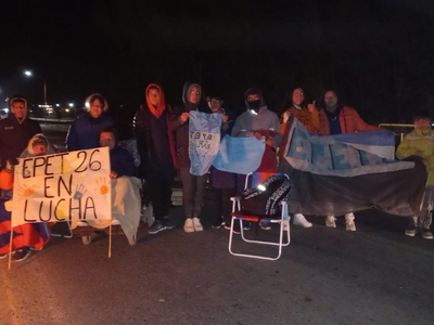 Corte en ruta 7: padres y alumnos de la EPET 26 reclaman mejoras para la institución