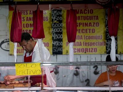En marco de continua inflación, Banco Central de Argentina emitirá billetes de 10 mil y 20 mil pesos