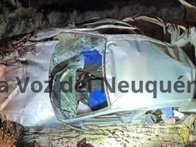 Plaza Huincul: impactante vuelco en la ruta 17 dejó tres heridos