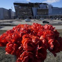 Cifra de muertos por ataque a sala de conciertos en Moscú se eleva a 140