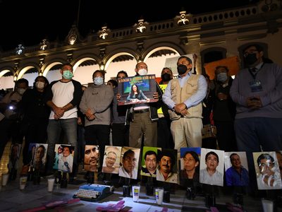 Las múltiples formas de silenciar a periodistas: De las agresiones a la “violencia letal”