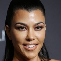 ¡POLÉMICA! Mirá lo que dijo Kourtney Kardashian sobre las estrías: “Son completamente…”