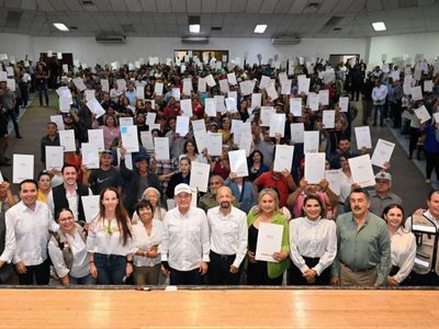 Gobernador Durazo y Sedatu entregan escrituras  y fortalecen certeza patrimonial en Sonora