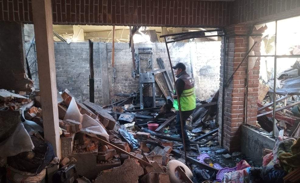 Explosión de pirotecnia en vivienda