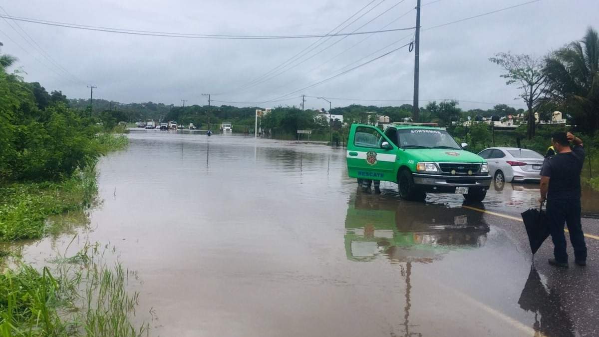 Desbordamiento de ríos en Michoacán