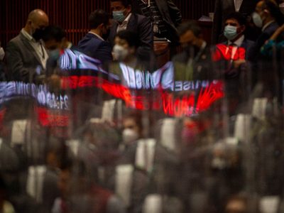 En su primera sesión, diputados aprueban la Ley de Juicio Político y Declaración de Procedencia