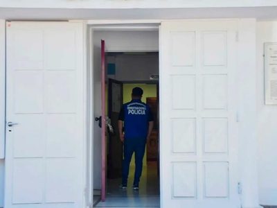 Gloria Ruiz tocó "el pianito" y le secuestraron su teléfono