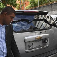 Atacaron a balazos el auto de Juan Guaidó: "Nos emboscaron brutalmente"