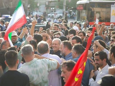 Pezeshkian acusa a EU de querer "saquear" los recursos de los países islámicos