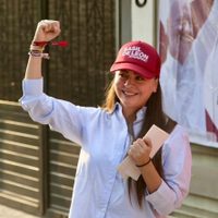 Sasil De León: opacidad, nepotismo y viajes con cargo al erario