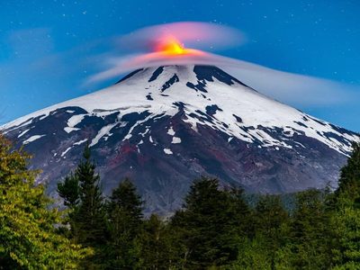 El Volcán Villarrica modera el nivel de actividad y retroceden la alerta a amarilla